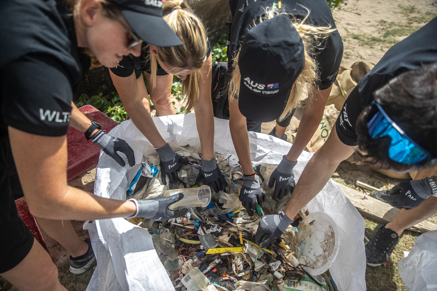 Coming Together To Clean Up Sydney’s Beach Close To Home